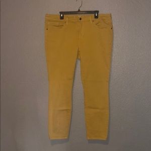 VGUC Universal Thread Skinny Jeans in Mustard